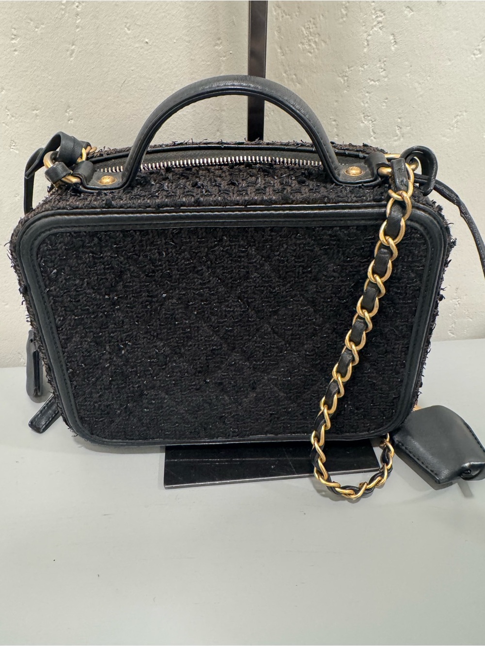 Chanel Filigree Tweed Vanity Crossbody Bag - Picture 3 of 11